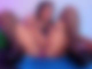 Live cam show with louisenails - Mature on iamadamtest123.com