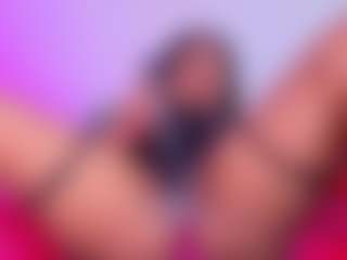 Live cam show with louisenails - Control on CamwithHer