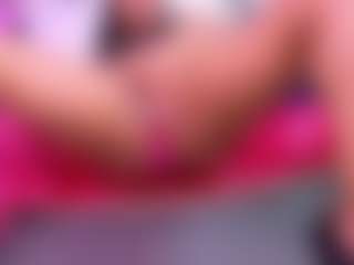 Live cam show with louisenails - Ebony on Stripli.com | colombia