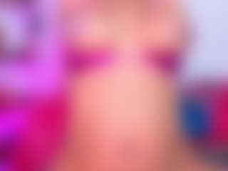 Live cam show with louisenails - Middle Aged on mypornchat.com