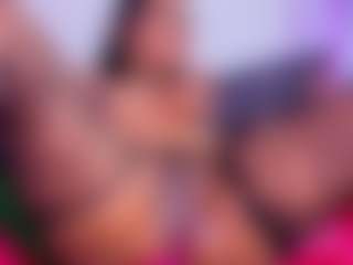louisenails's Live Sex Cam Show