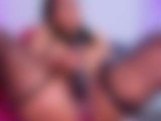 louisenails's Live Sex Cam Show