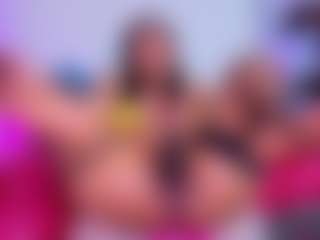 louisenails's Live Sex Cam Show