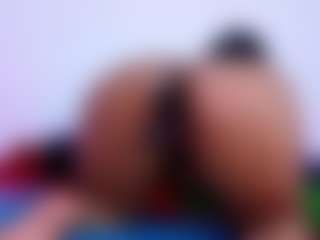 louisenails's Live Sex Cam Show