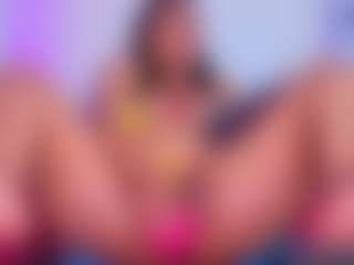 louisenails's Live Sex Cam Show