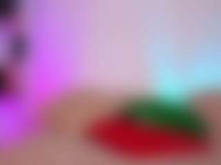 Live cam show with louisenails - Black MILF on crypto-cams