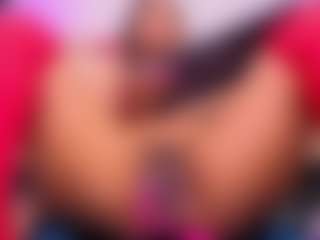Live cam show with louisenails - Ebony on Mixed Magazine Live