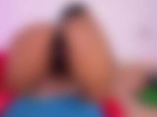 Live cam show with louisenails - Black on SpankPalCams
