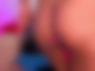 Live cam show with louisenails - Latina Mature on Streamer API | colombia