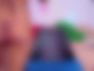 Live cam show with louisenails - Erotic Dance on livesuperchat.net