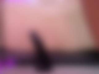 louisenails's Live Sex Cam Show
