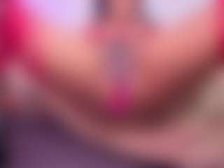louisenails's Live Sex Cam Show