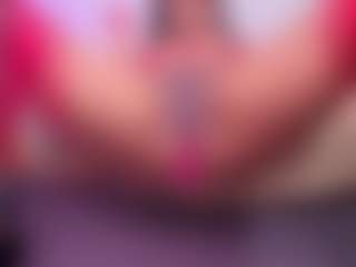 louisenails's Live Sex Cam Show