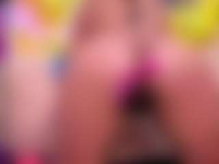 louisenails's Live Sex Cam Show