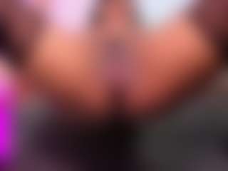 louisenails's Live Sex Cam Show