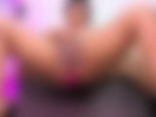 louisenails's Live Sex Cam Show
