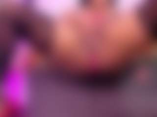 louisenails's Live Sex Cam Show