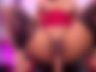 louisenails's Live Sex Cam Show