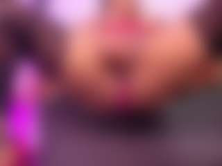 louisenails's Live Sex Cam Show