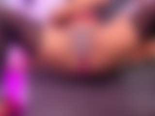 louisenails's Live Sex Cam Show