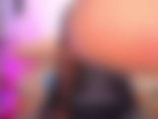 Live cam show with louisenails - Ebony Amateur on liverealitysex.com