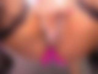 Live cam show with louisenails - Bedroom on CSO-WL