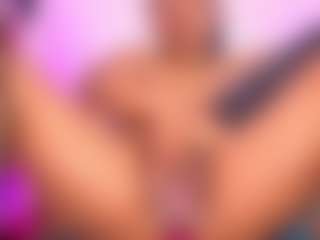 Live cam show with louisenails - Mature on SinfulBabes