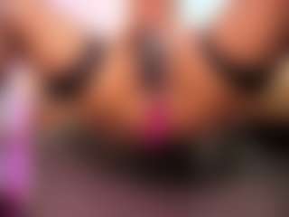 louisenails's Live Sex Cam Show