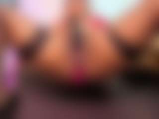 louisenails's Live Sex Cam Show