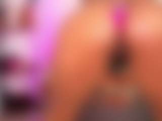 louisenails's Live Sex Cam Show