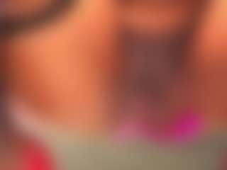 louisenails's Live Sex Cam Show