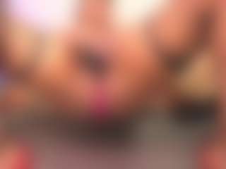 louisenails's Live Sex Cam Show