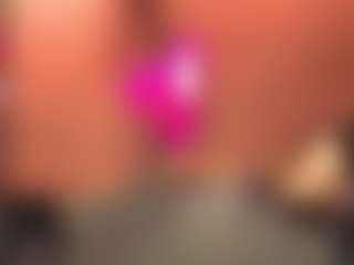 Live cam show with louisenails - HD on Camsoda