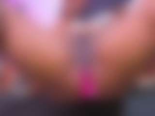 louisenails's Live Sex Cam Show