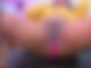 louisenails's Live Sex Cam Show