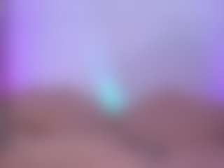 Live cam show with louisenails - Small Tits on livesexfox.com