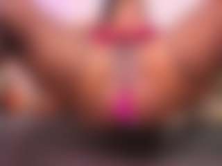 Live cam show with louisenails - Black MILF on liverealitysex.com