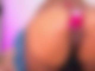 louisenails's Live Sex Cam Show