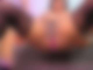 louisenails's Live Sex Cam Show