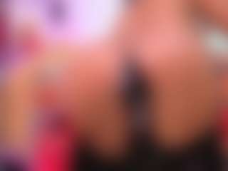 louisenails's Live Sex Cam Show