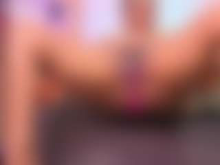 louisenails's Live Sex Cam Show