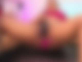 louisenails's Live Sex Cam Show