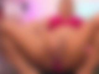 louisenails's Live Sex Cam Show