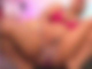 louisenails's Live Sex Cam Show