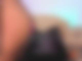 louisenails's Live Sex Cam Show