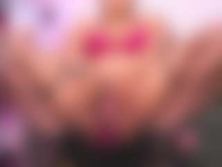 Live cam show with louisenails - Toys MILF on Camsoda