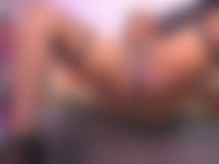 louisenails's Live Sex Cam Show