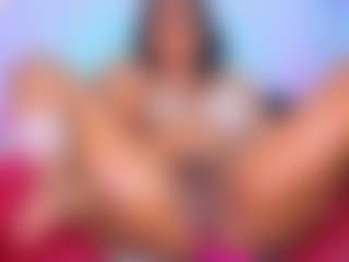 louisenails's Live Sex Cam Show