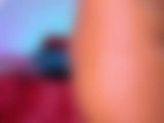 Live cam show with louisenails - Public Mature on StripNow