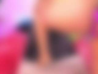 louisenails's Live Sex Cam Show